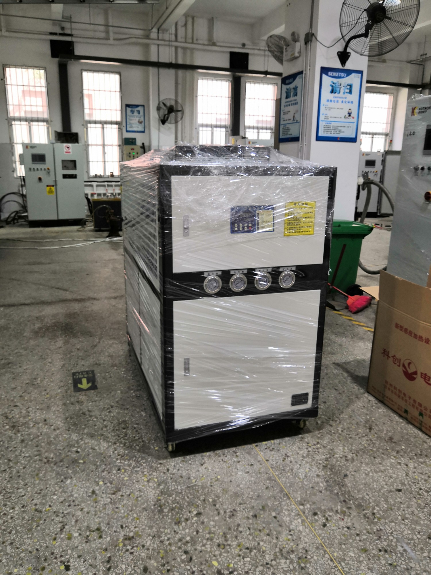 Industrial water chiller